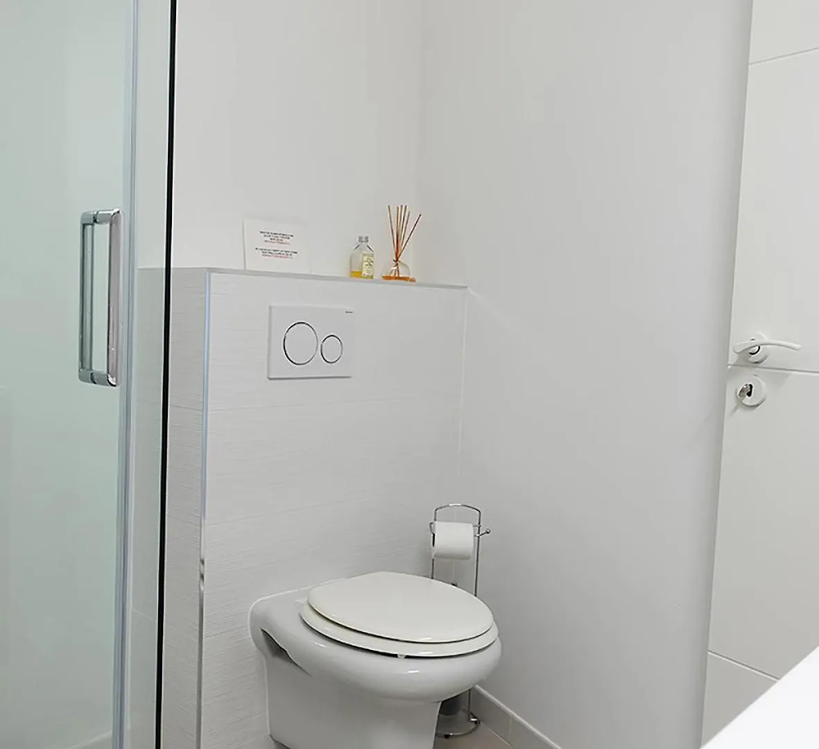 Apartament 456 Chemin De La Pinede Mentona