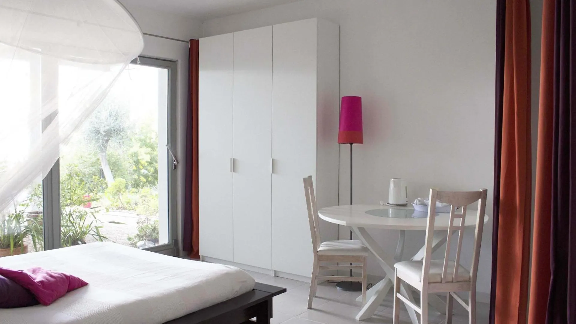 Apartament 456 Chemin De La Pinede Mentona