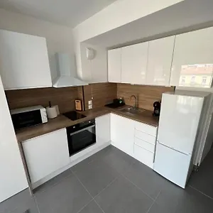 Tout Equipe Centre Apartment